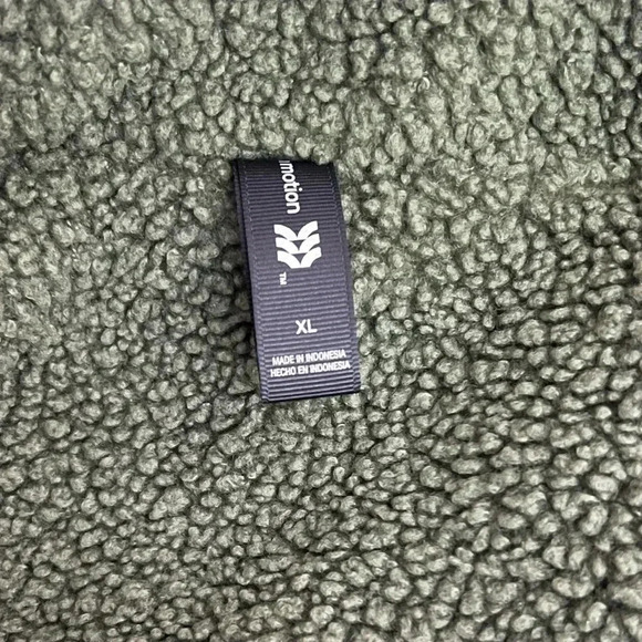 XL Puffer Vest Men’s Green All in Motion - Picture 7 of 8